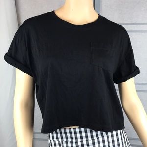 H&M Divided | Cuffed Short Sleeve Cropped Black T-Shirt with Pocket| Size L